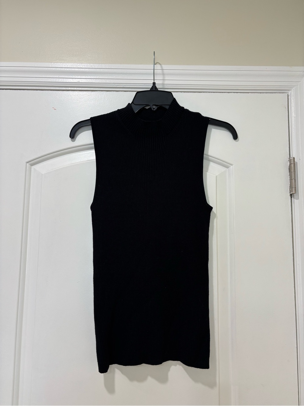 Tommy Bahama Black Sleeveless Mock Neck Ribbed Tank